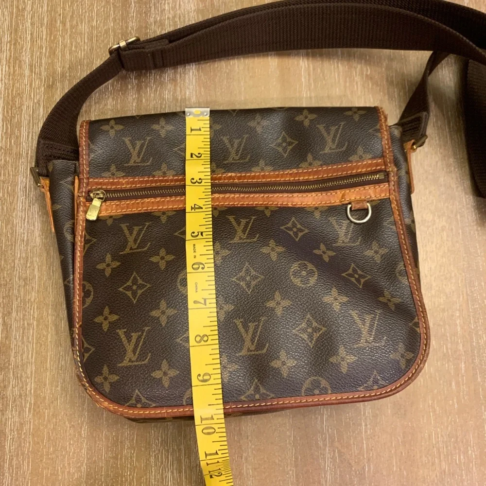 Authentic Louis Vuitton Brown Monogram Messenger Bag - Picture 15 of 16